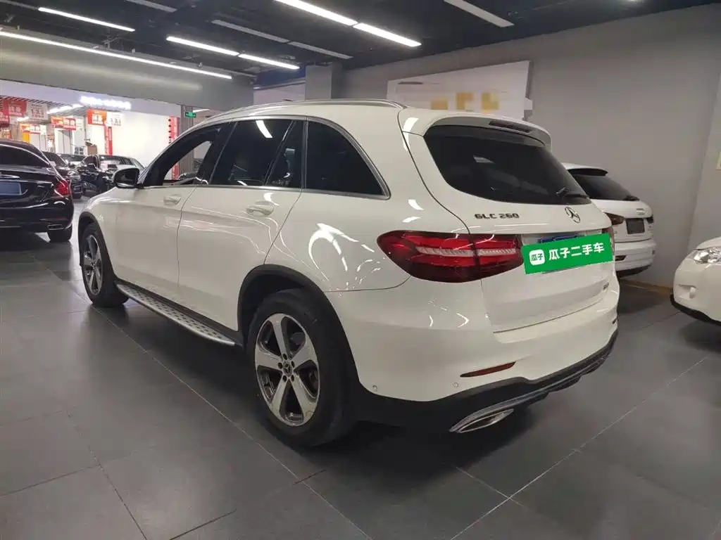 Mercedes-Benz GLC 2017 — фото 23