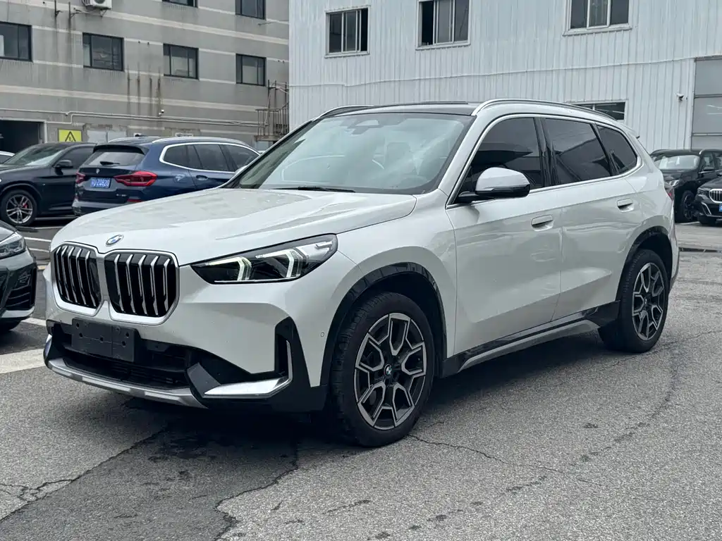 BMW X1 2023 — фото 1