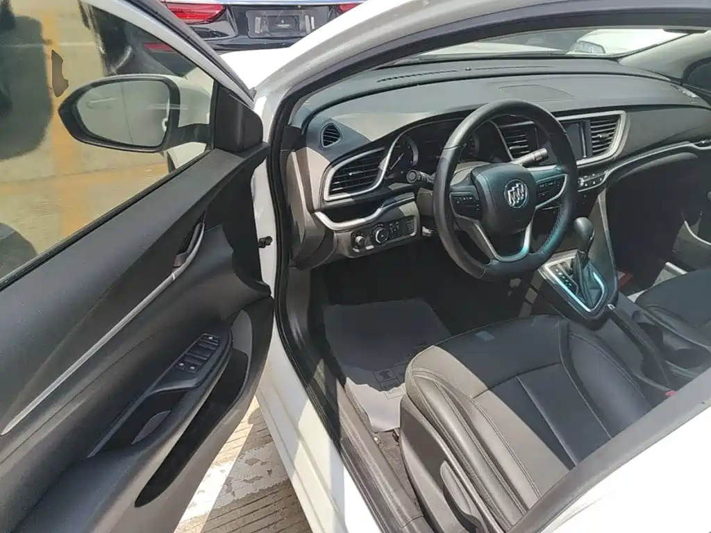 Buick Excelle 2019 — фото 16