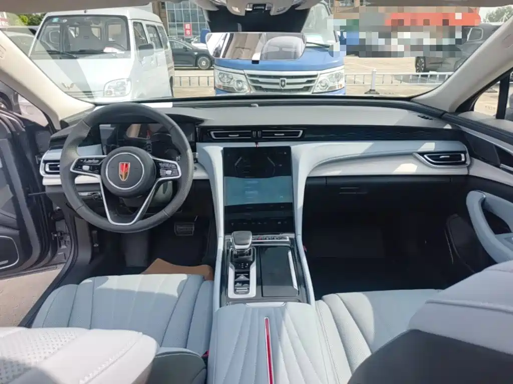 Hongqi H5 PHEV 2025 — фото 10