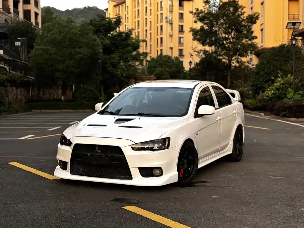 Mitsubishi Lancer EX 2013