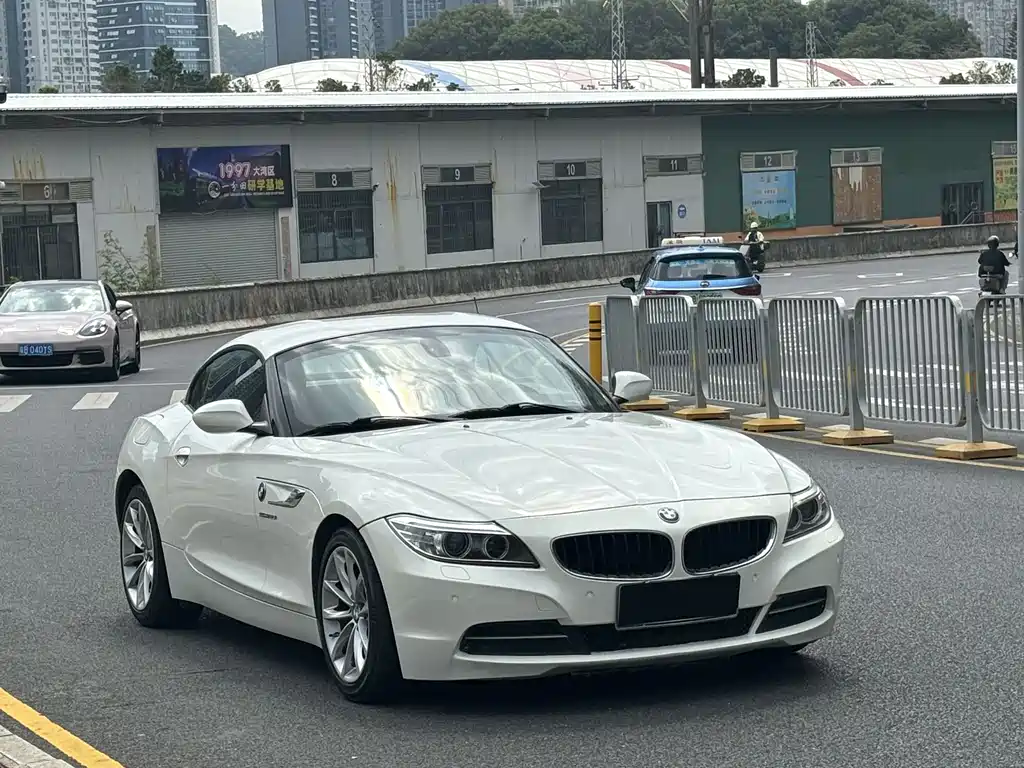 BMW Z4 2016 — фото 18