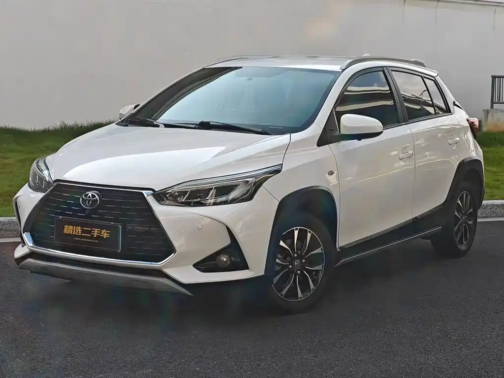 Toyota Yaris L 2020 — фото 1