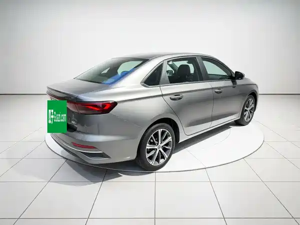 Geely Emgrand 2022