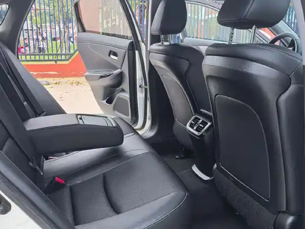 Honda Jade 2015