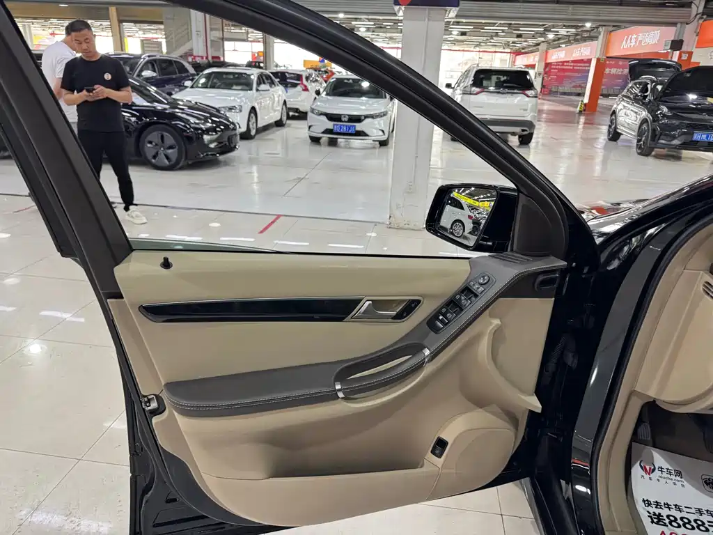 Mercedes-Benz R-Class 2017 — фото 13