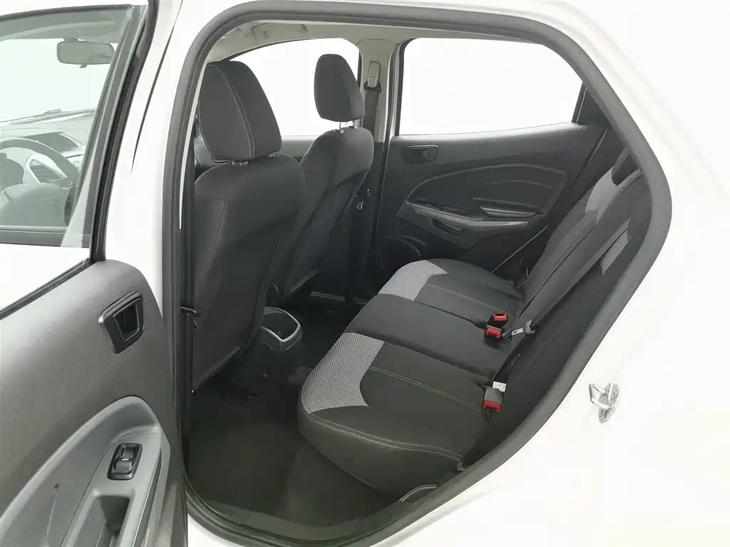 Ford Ecosport 2017 — фото 15