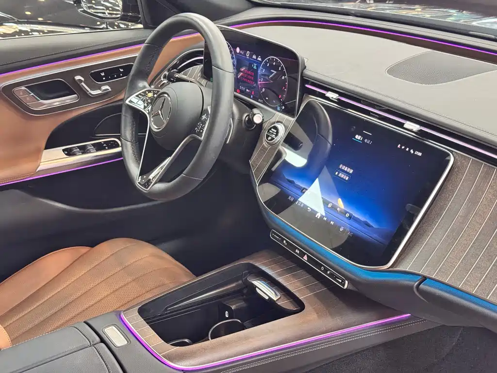 Mercedes-Benz E-Class 2024 — фото 15