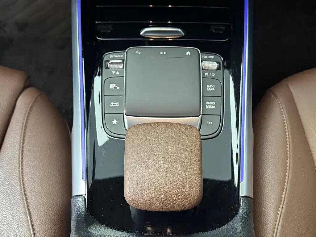 Mercedes-Benz GLB 2022 — фото 13