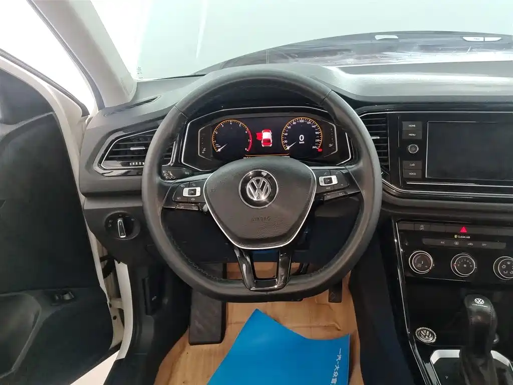 Volkswagen T-Roc 2020 — фото 11