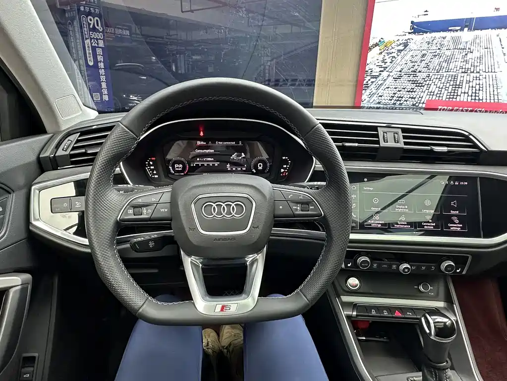 Audi Q3 2022 — фото 10