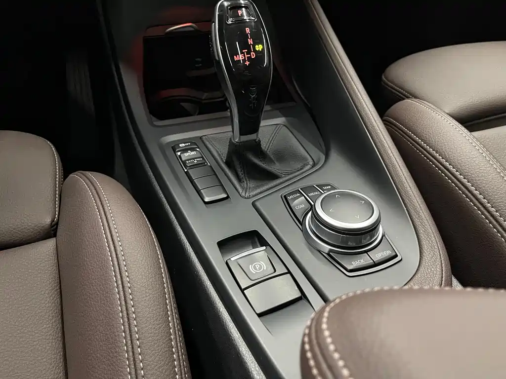 BMW X1 2022 — фото 15