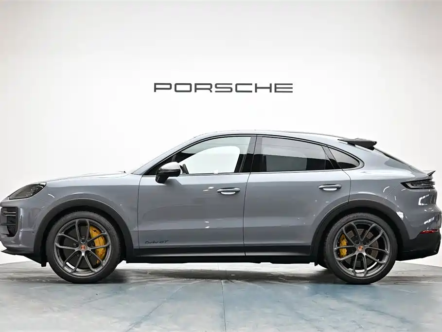 Porsche Cayenne 2025