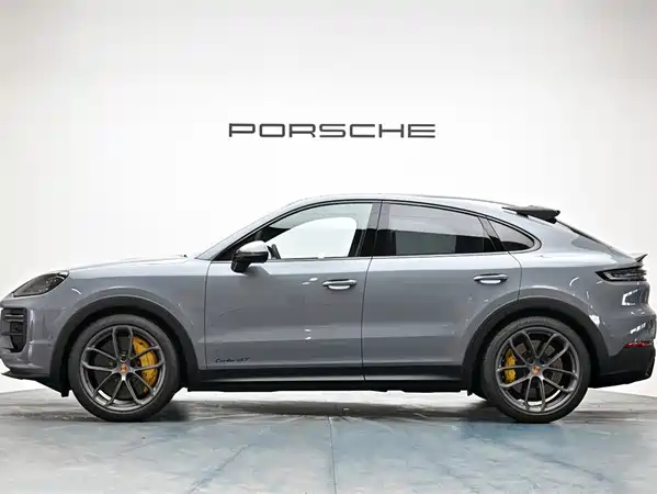 Porsche Cayenne 2025