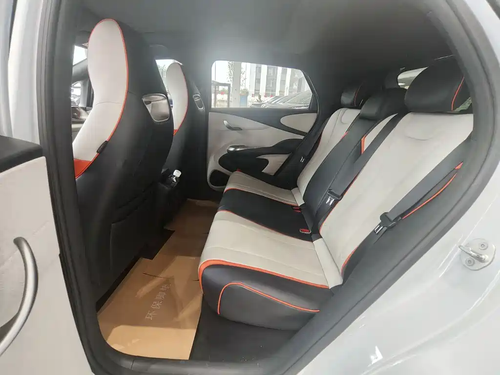 BYD Dolphin 2022 — фото 10