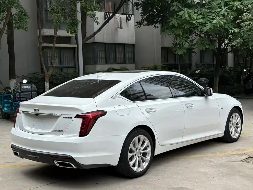 Cadillac CT5 2023 — фото 9