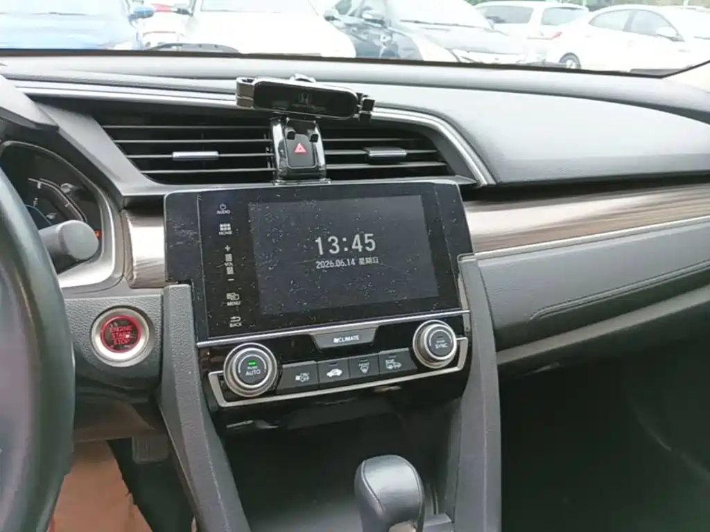 Honda Civic 2021 — фото 13