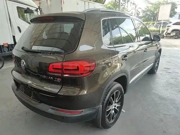 Volkswagen Tiguan 2015