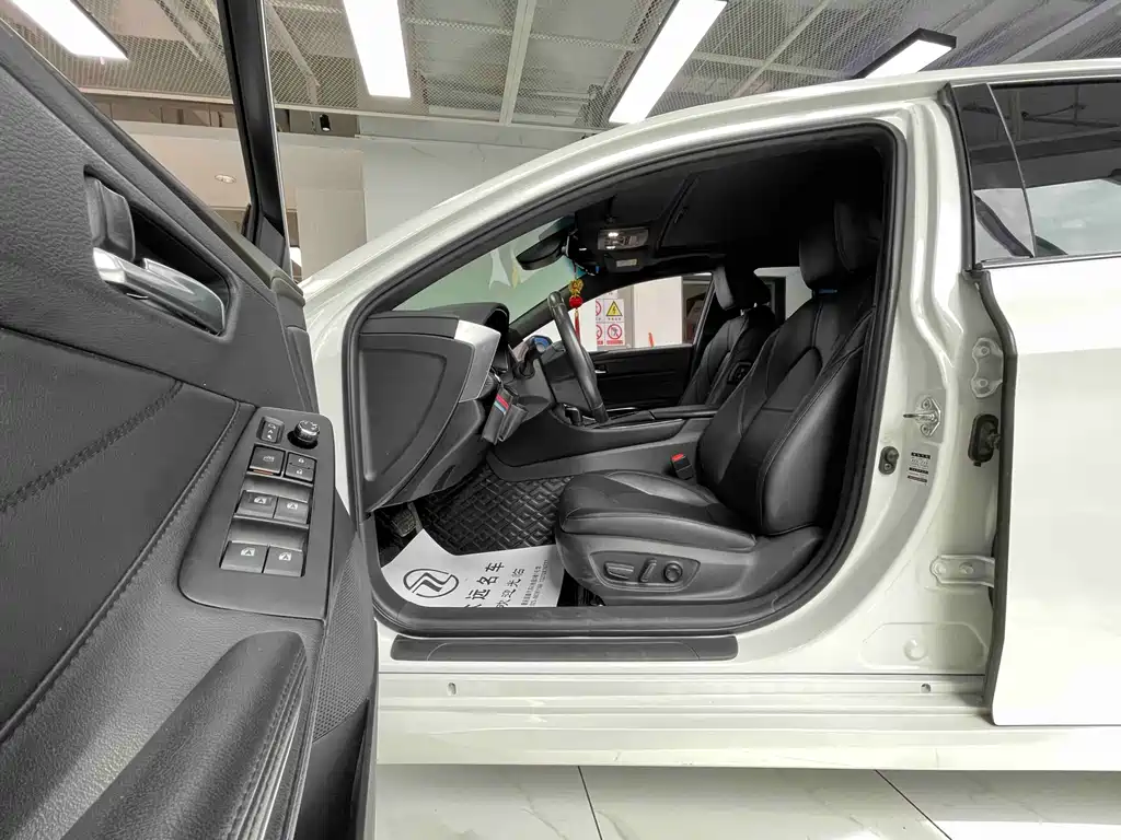Toyota Avalon 2022