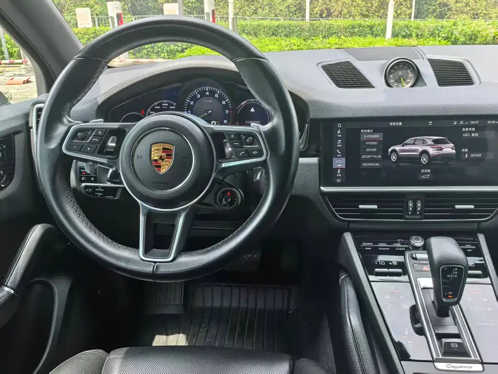 Porsche Cayenne Hybrid 2019 — фото 9