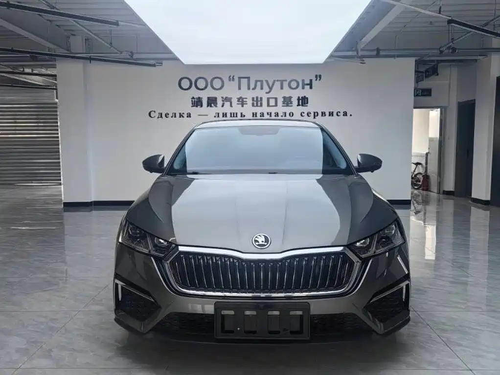 Skoda Octavia 2023 — фото 1