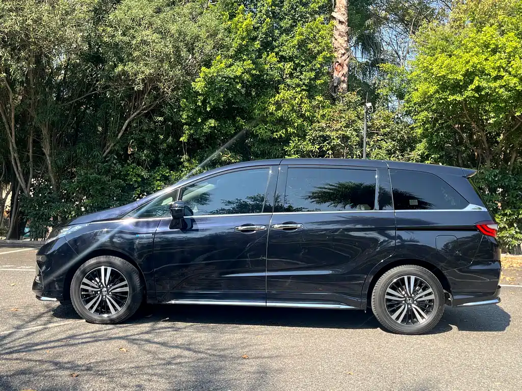 Honda Odyssey 2021 — фото 10