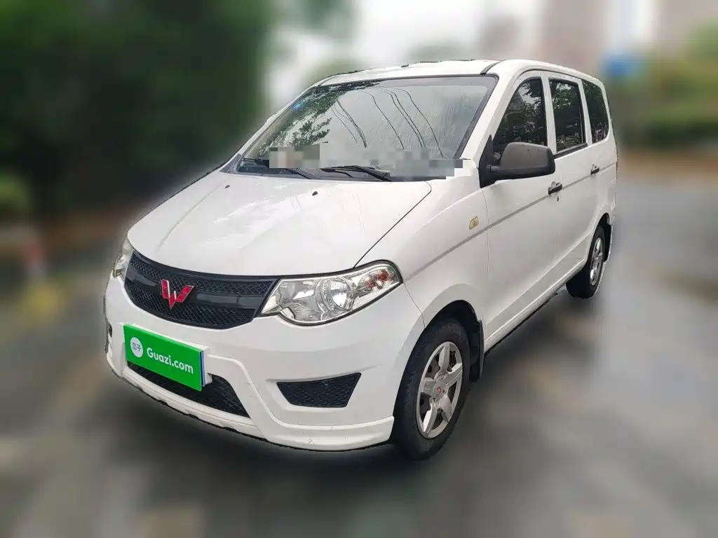 Wuling Hongguang 2019 — фото 2