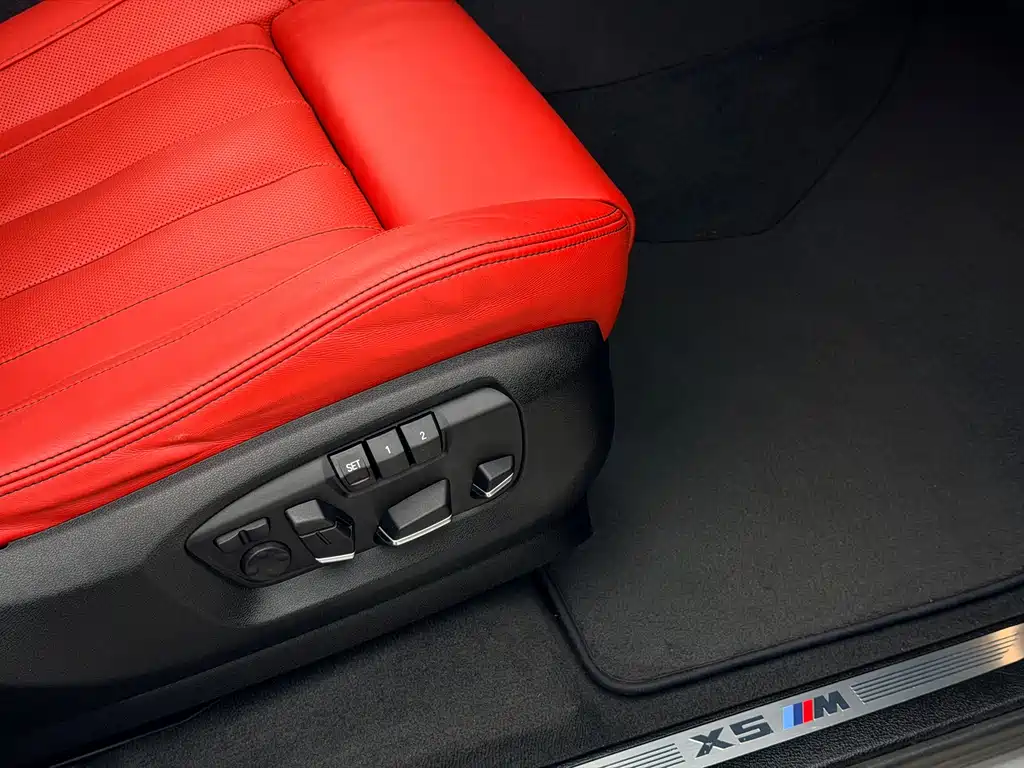 BMW X5 M 2015 — фото 17