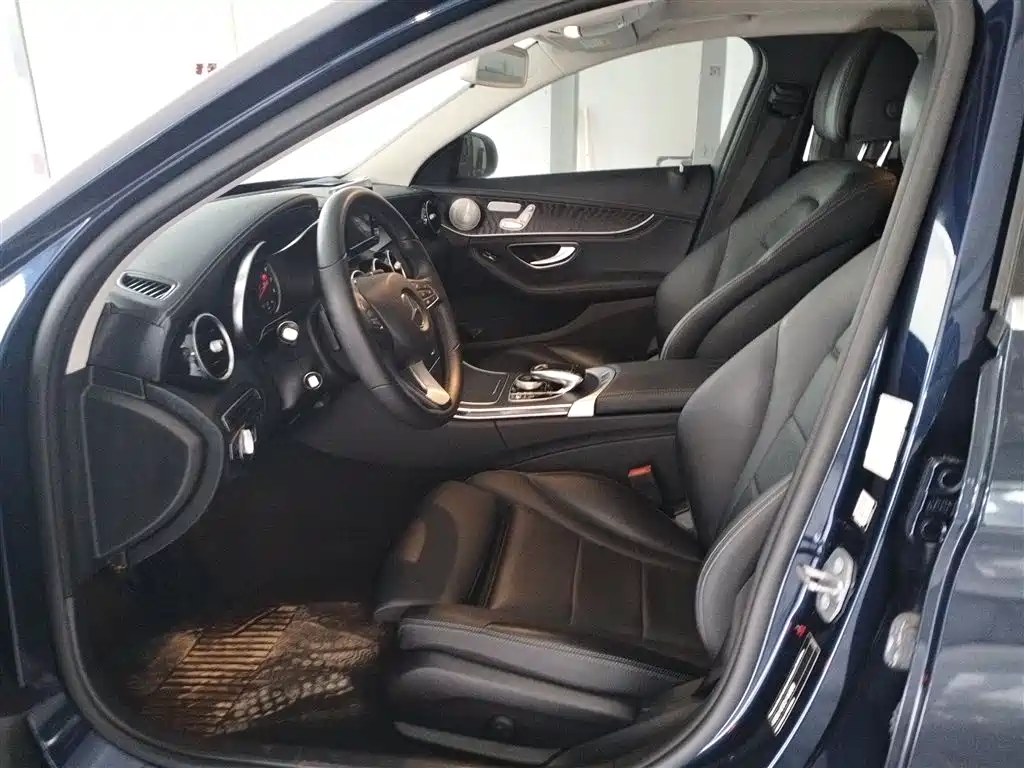 Mercedes-Benz C-Class 2018 — фото 15