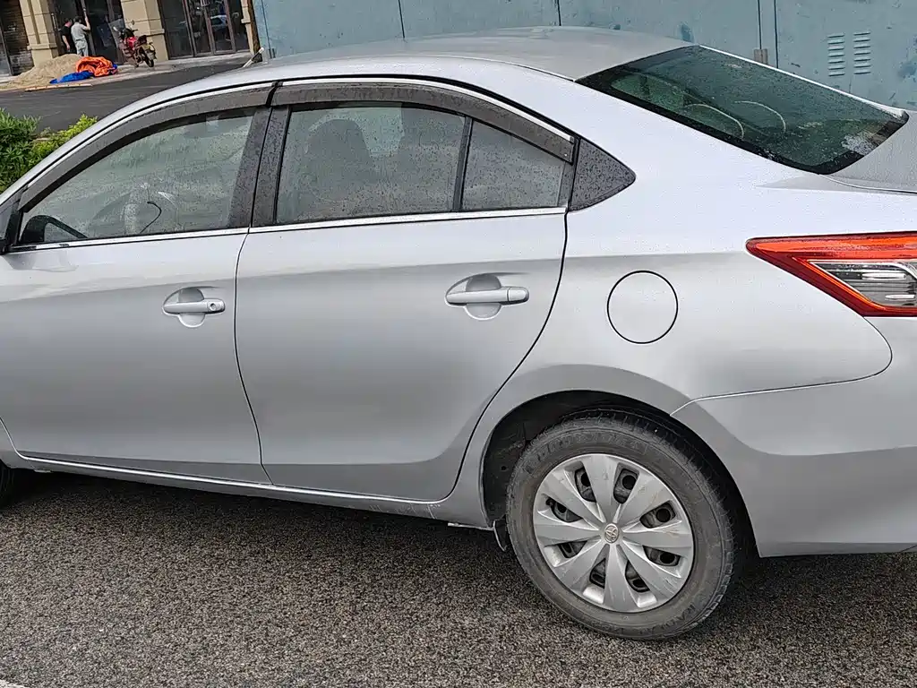 Toyota Vios 2016 — фото 5
