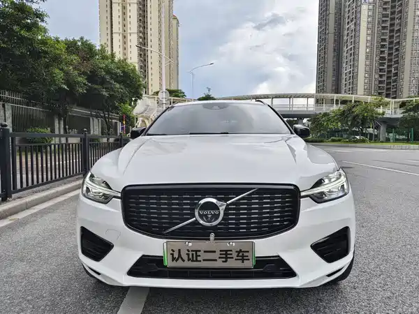 Volvo XC60 Plug-In Hybrid 2021