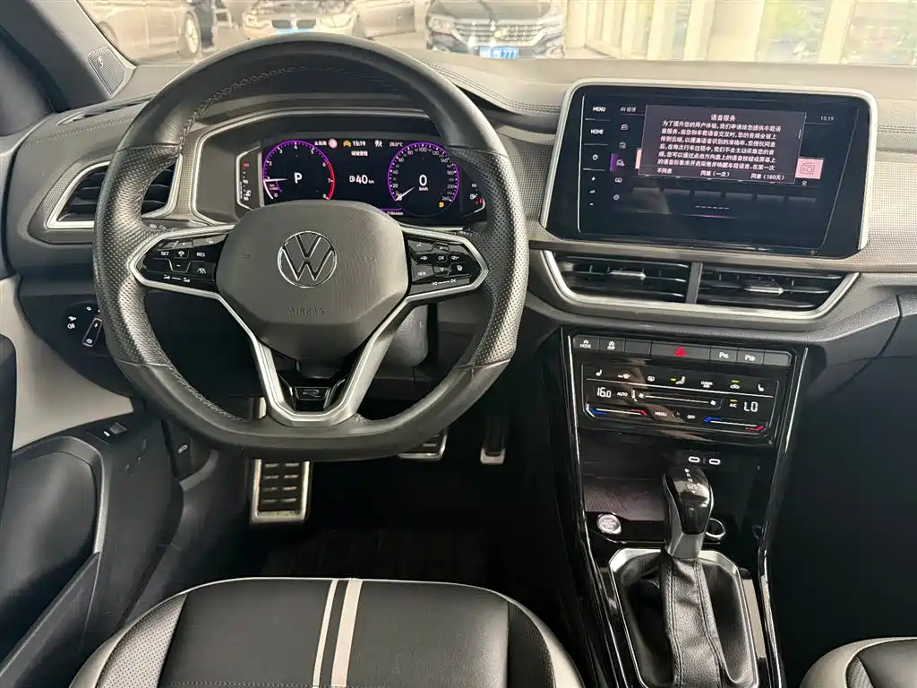 Volkswagen T-Roc 2023 — фото 14