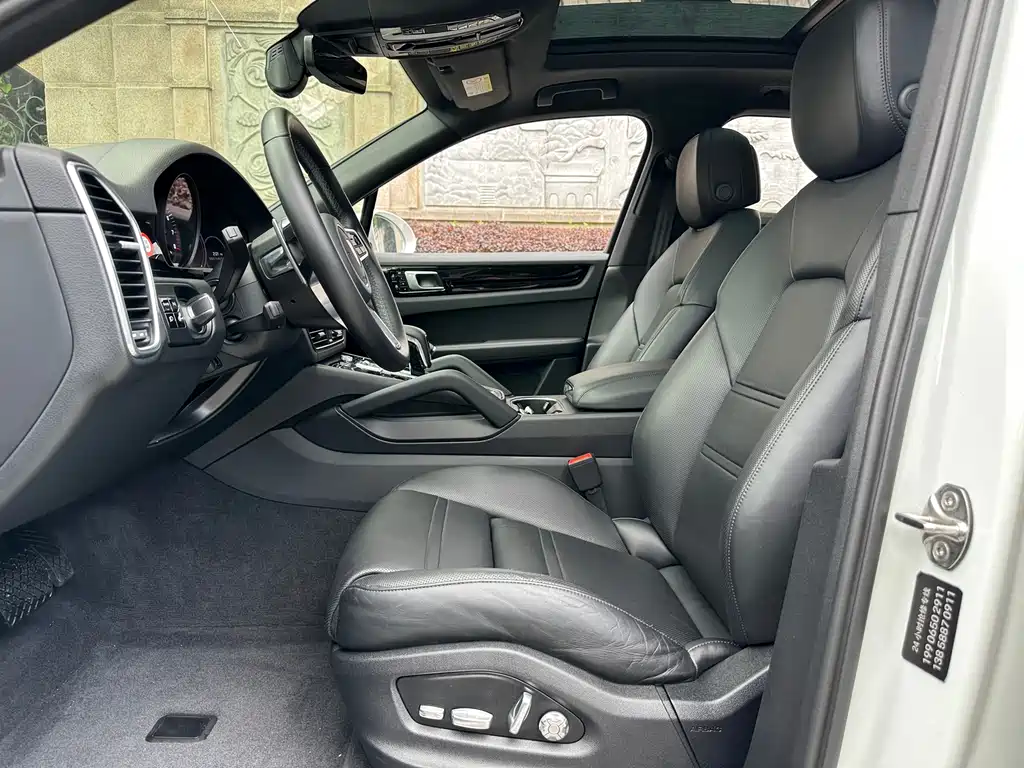 Porsche Cayenne 2020 — фото 5