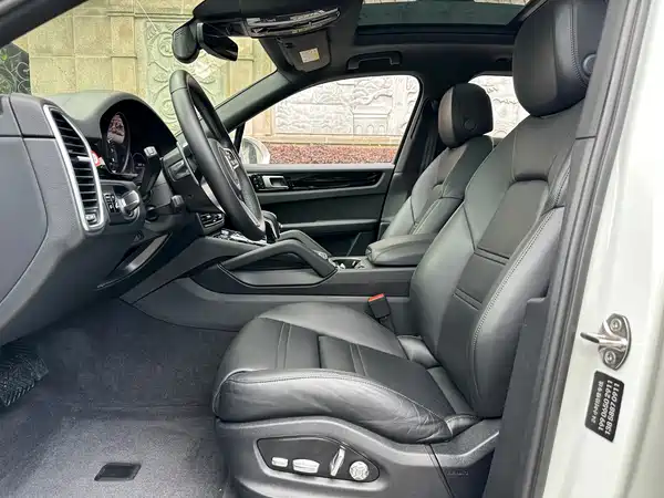 Porsche Cayenne 2019