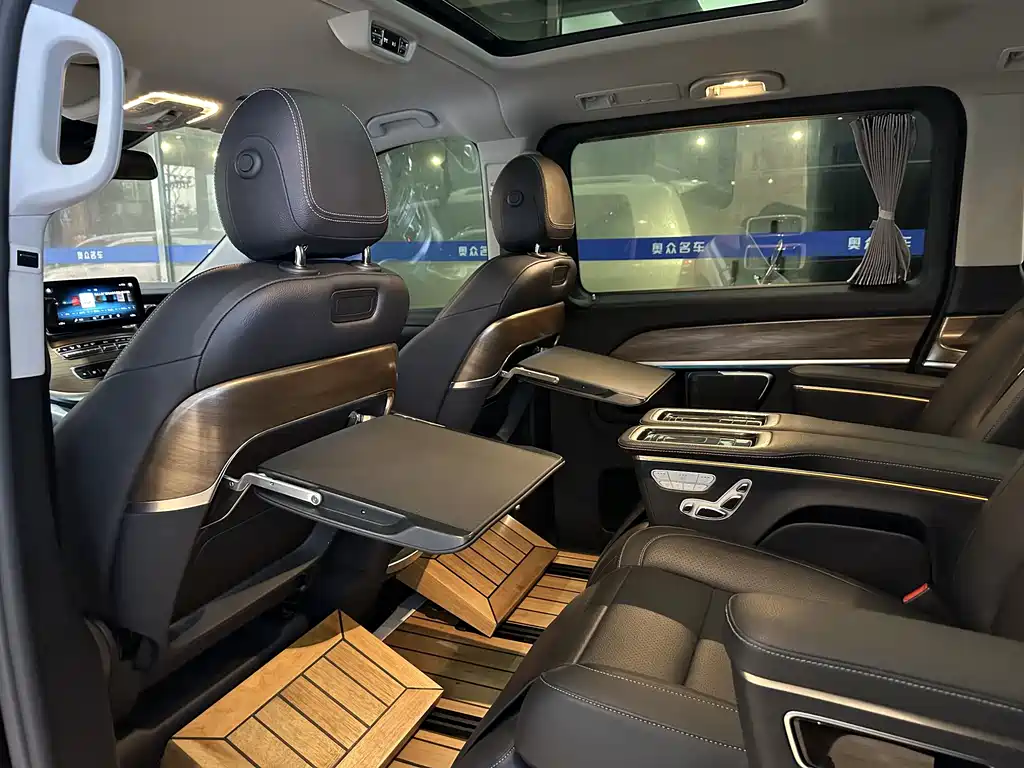 Mercedes-Benz V-Class 2020 — фото 6
