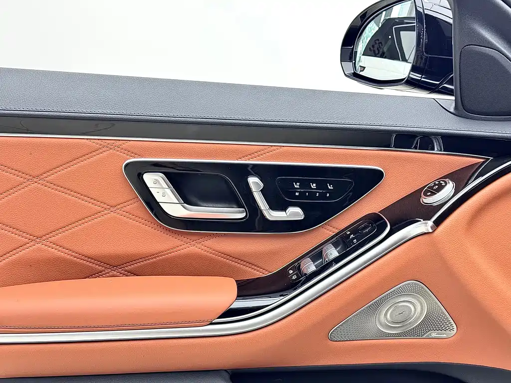 Mercedes-Benz Maybach S-Class 2023 — фото 15