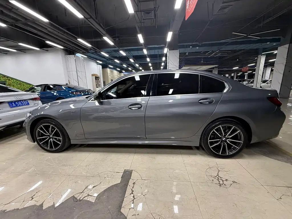BMW 3 Series 2023