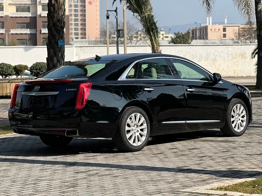 Cadillac XTS 2016 — фото 7
