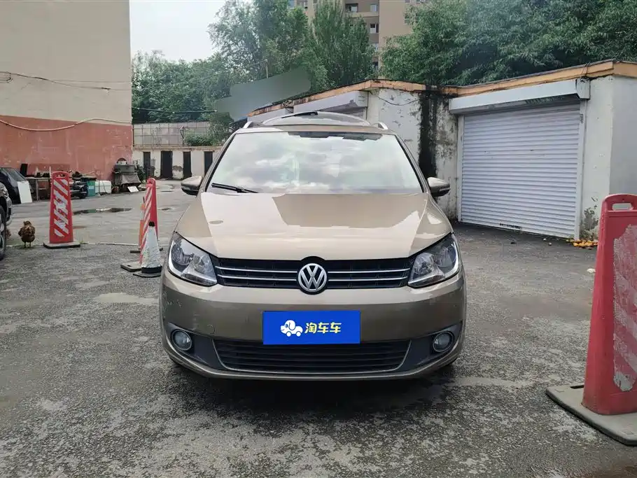 Volkswagen Touran 2015