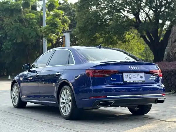 Audi A4L 2019