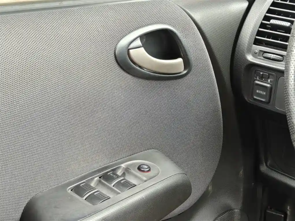 Honda Fit 2006 — фото 17