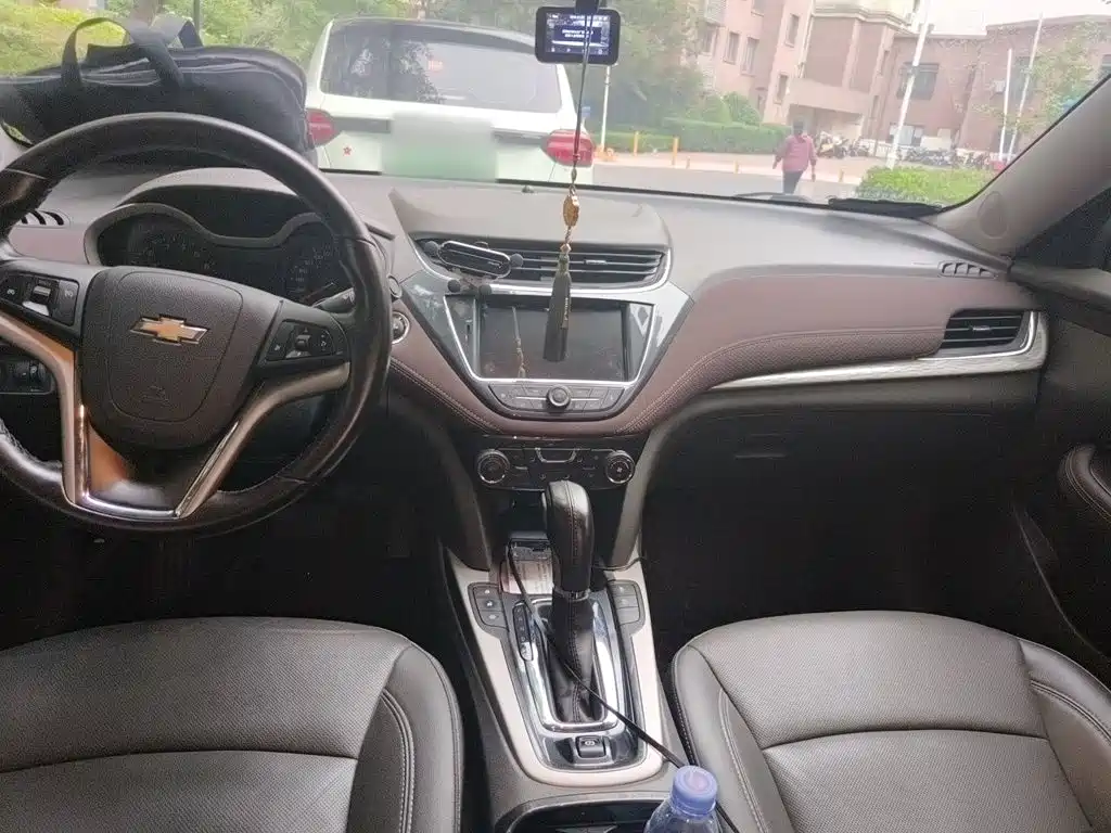 Chevrolet Malibu 2017 — фото 13
