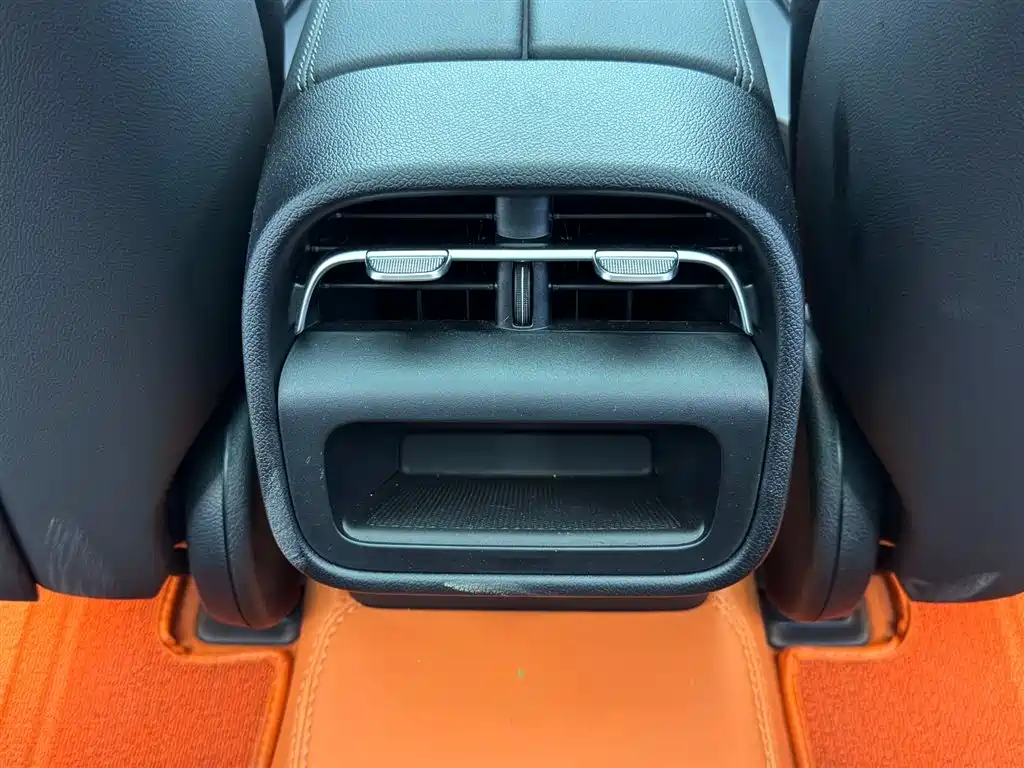 Mercedes-Benz E-Class 2025 — фото 13
