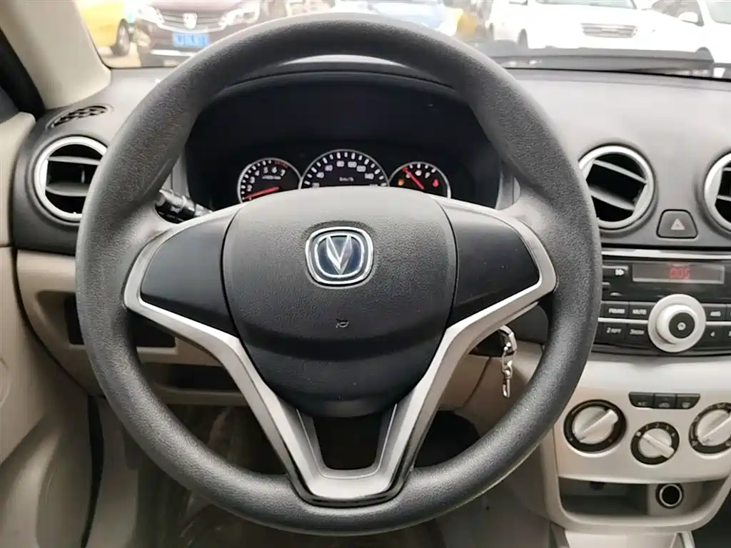 Changan V3 2014 — фото 11