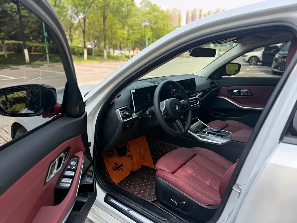 BMW 3 Series 2024