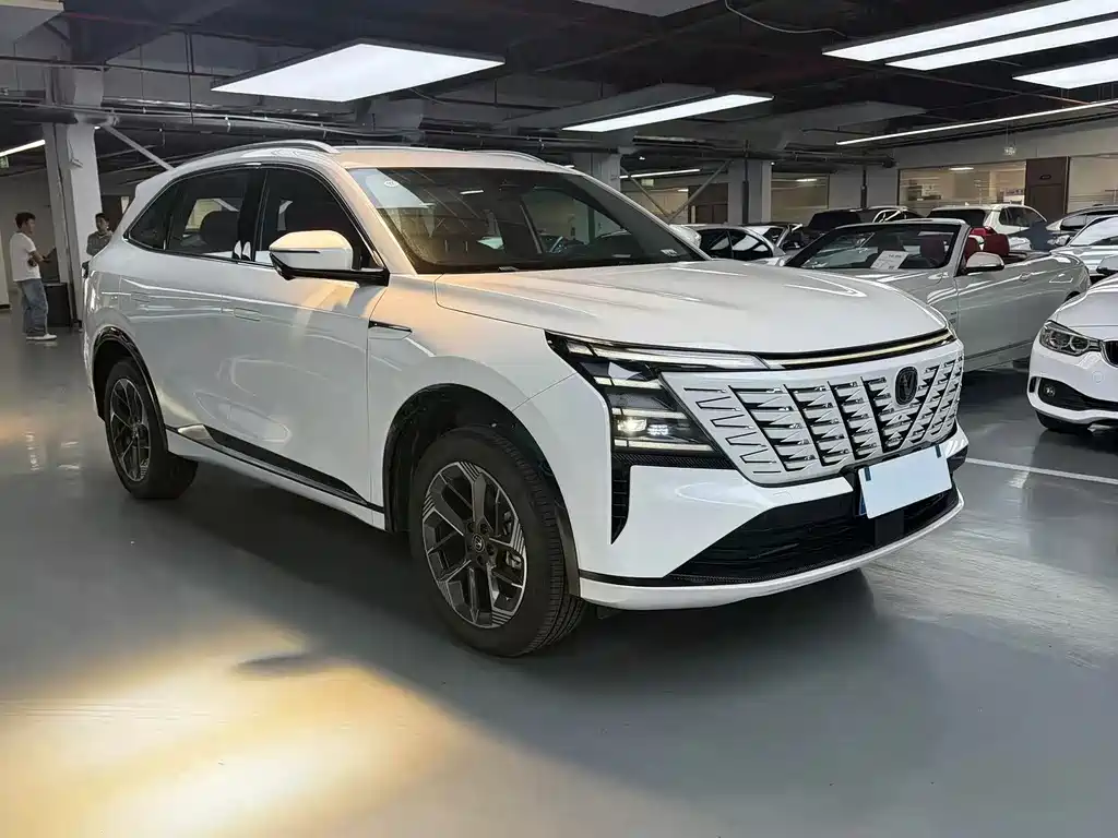 Changan CS75 PLUS 2025 — фото 3