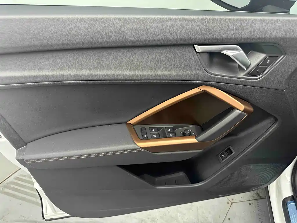 Audi Q3 2023 — фото 10