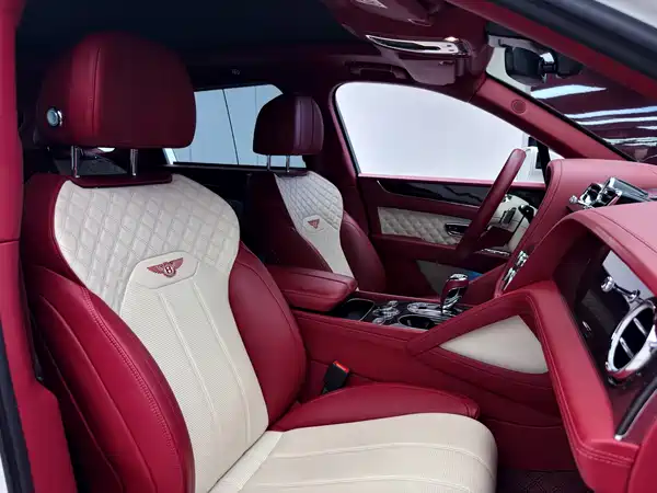 Bentley Bentayga 2021