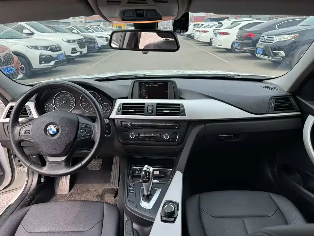 BMW 3 Series 2015 — фото 9