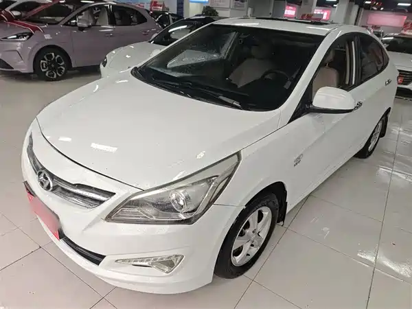 Hyundai Accent 2014